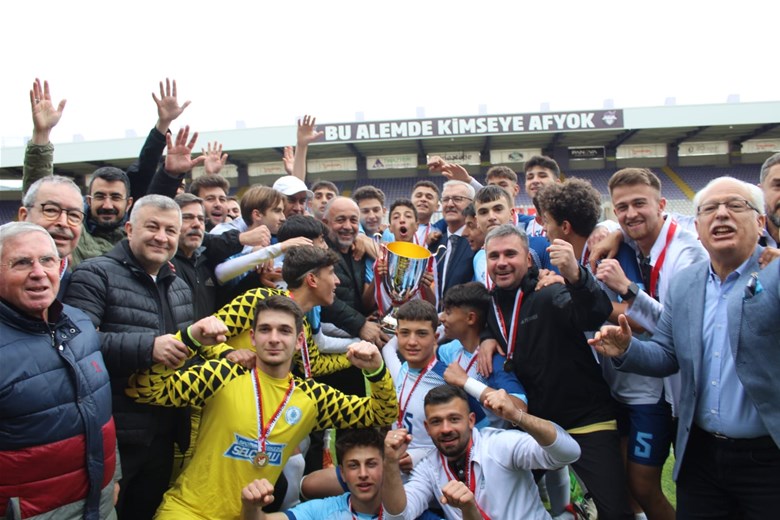 U-16 Futbol Türkiye Şampiyonasının finali Afyonkarahisar'da yapıldı