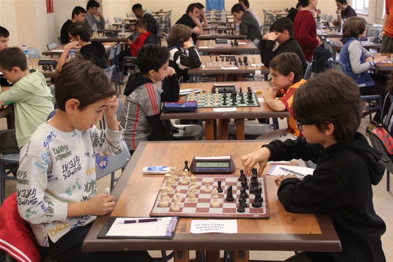 Anneler günü satranç turnuvası sona erdi