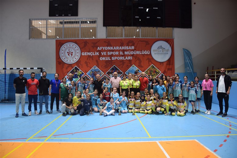 Küçük Kızlar Futsal müsabakaları tamamlandı