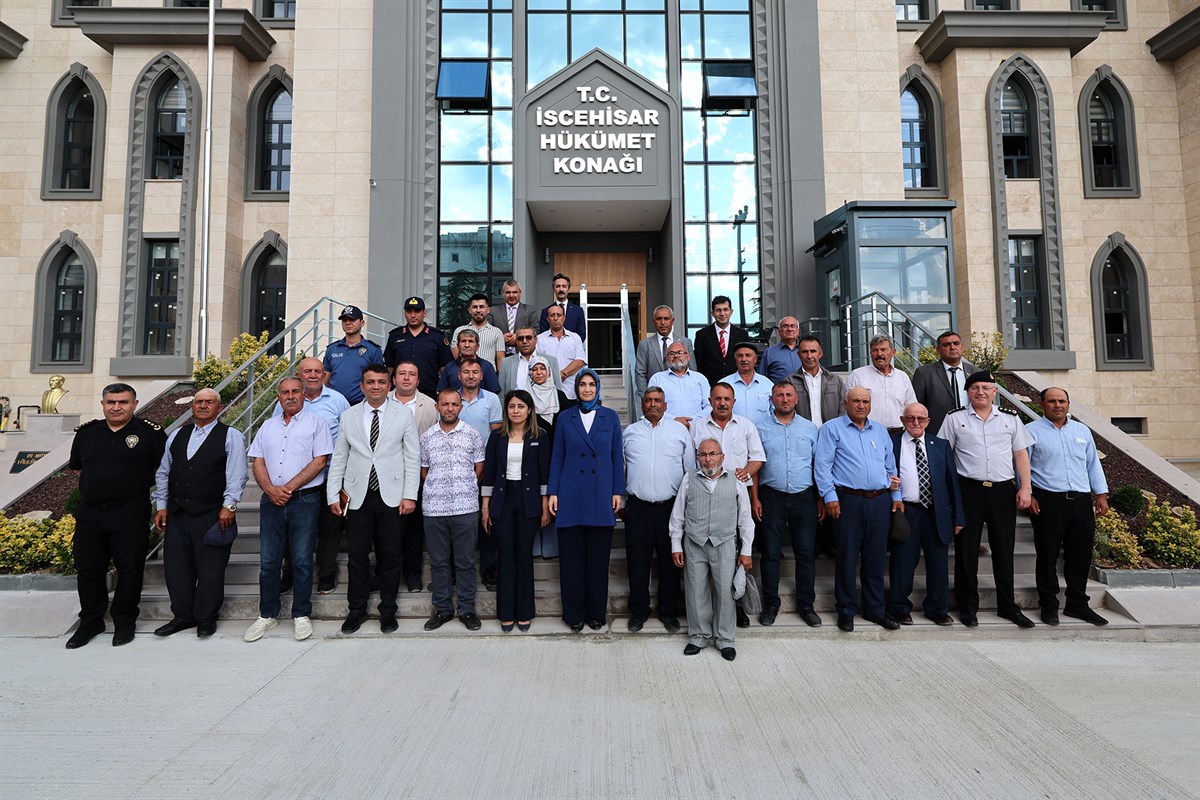 Yiğitbaşı, İscehisar İlçesinde Muhtarlarla Bir Araya Geldi