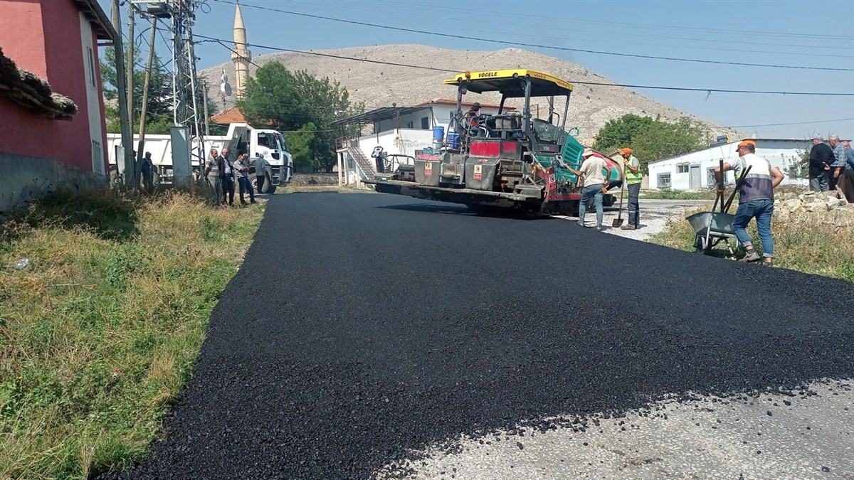 Çayıryazı Köy Yolunda Sıcak Asfalt Çalışmaları Tamamlandı