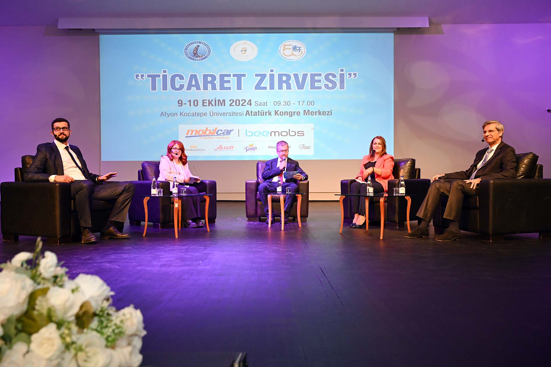 “Türkiye Ticaret Zirvesi” AKÜ’de Başladı