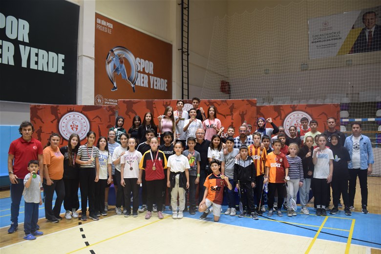 Badminton müsabakaları sona erdi