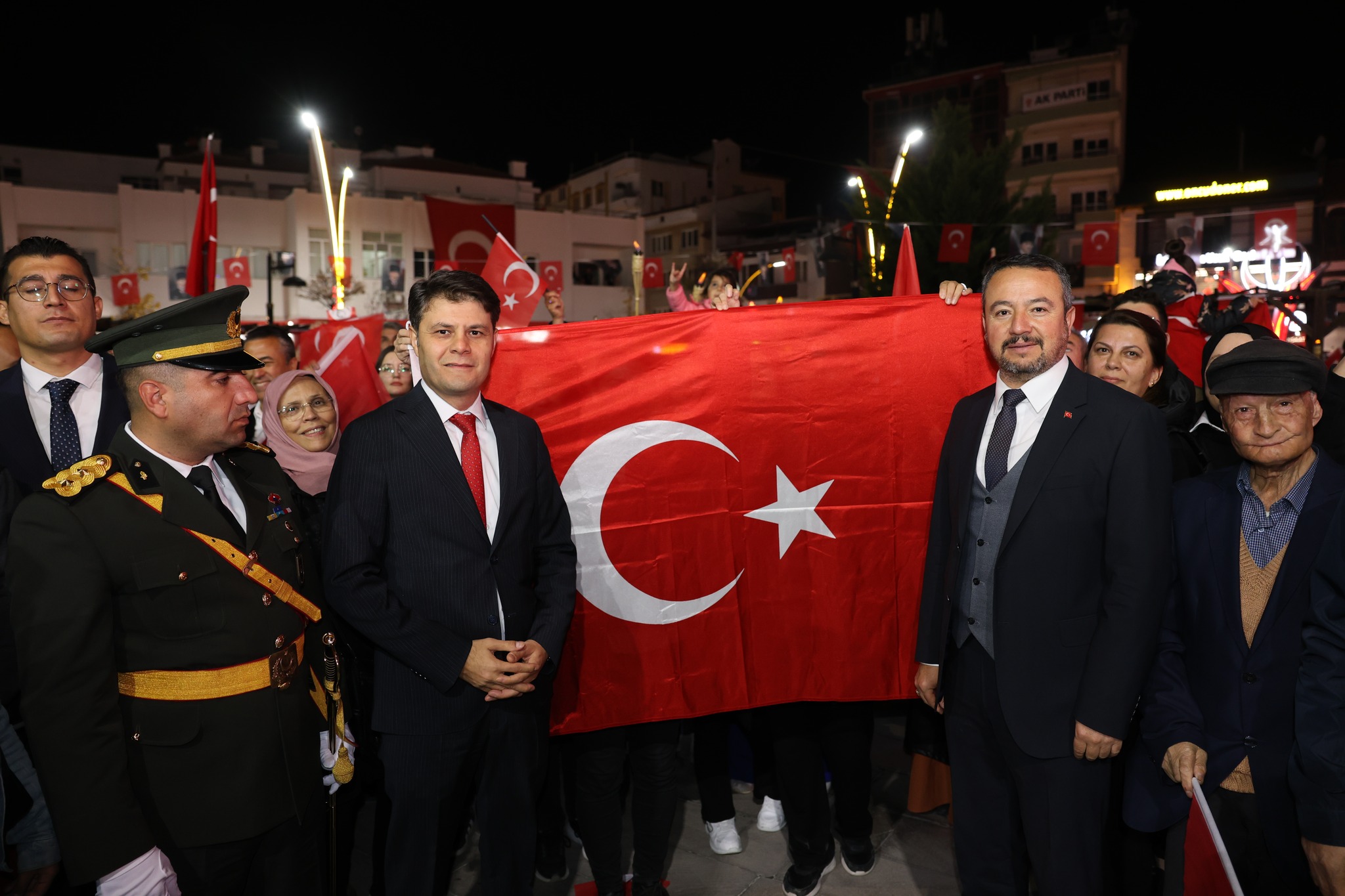 SANDIKLI’DA CUMHURİYET COŞKUSU