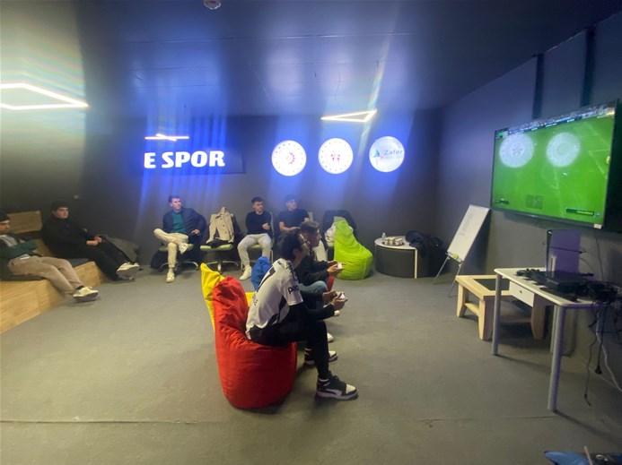 E-Spor turnuvası düzenledi