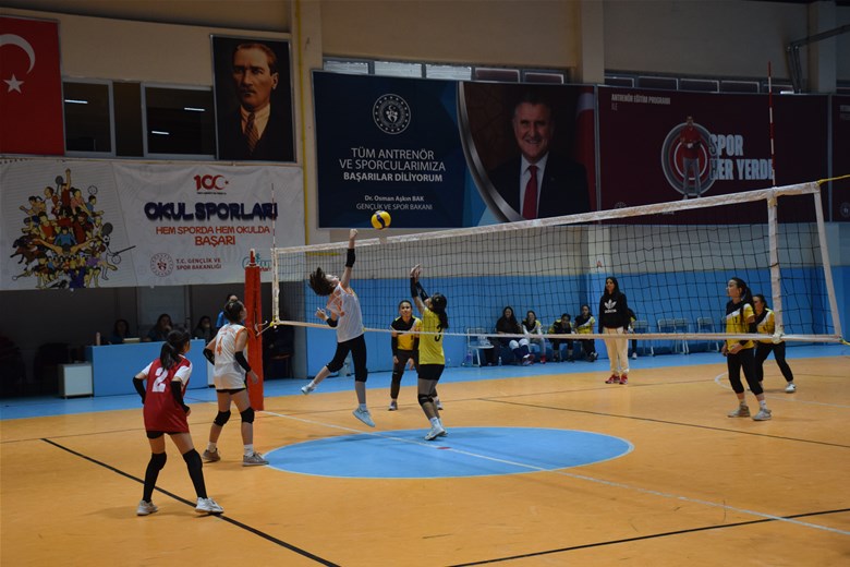 Okul Sporları müsabakaları başladı