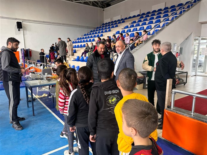 Sinanpaşa Spor Salonu’nda Yapılan Yetenek Taramalarına Yoğun Katılım