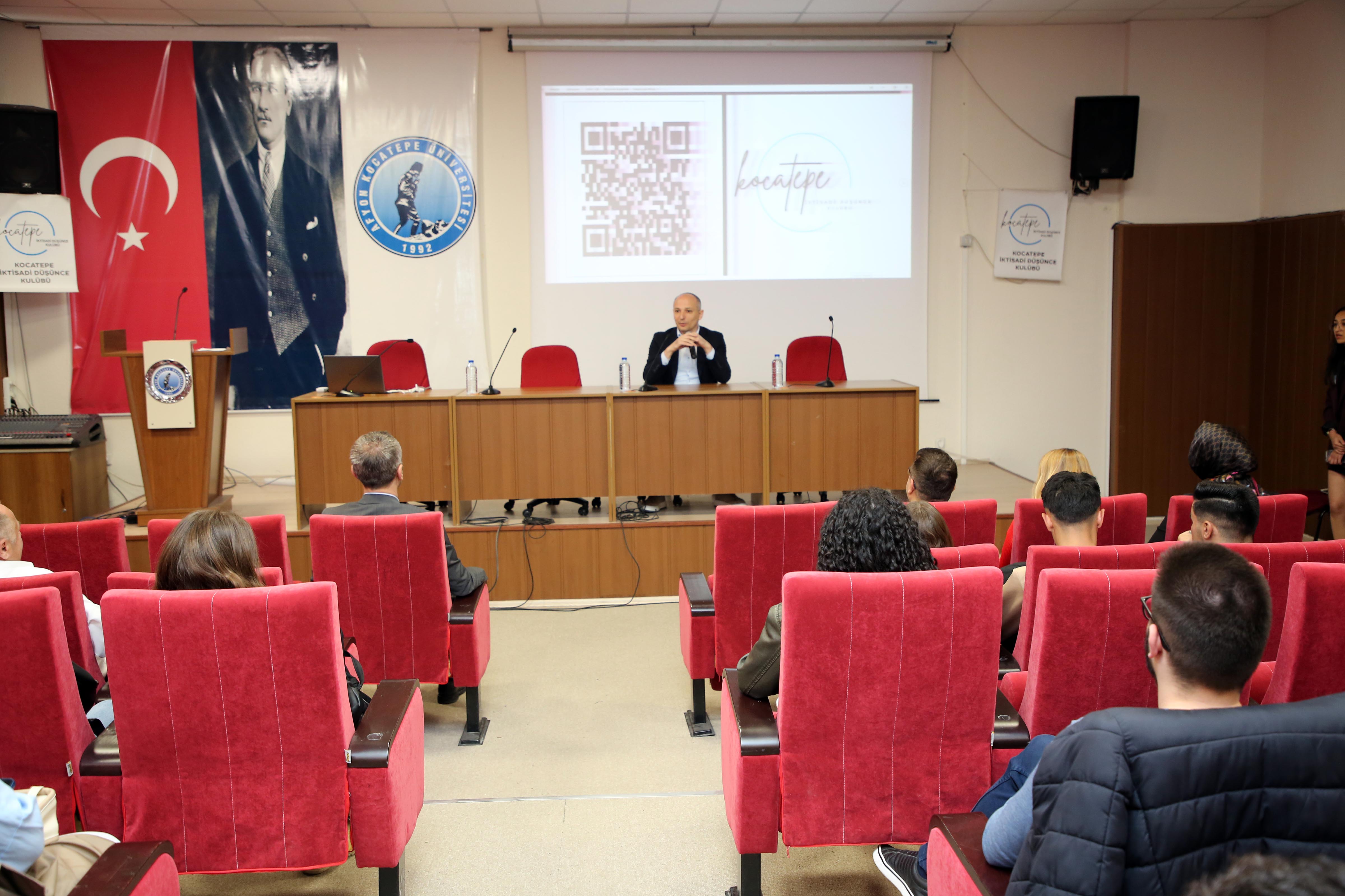 İİBF’de Mezun Buluşması Konferansı Düzenlendi