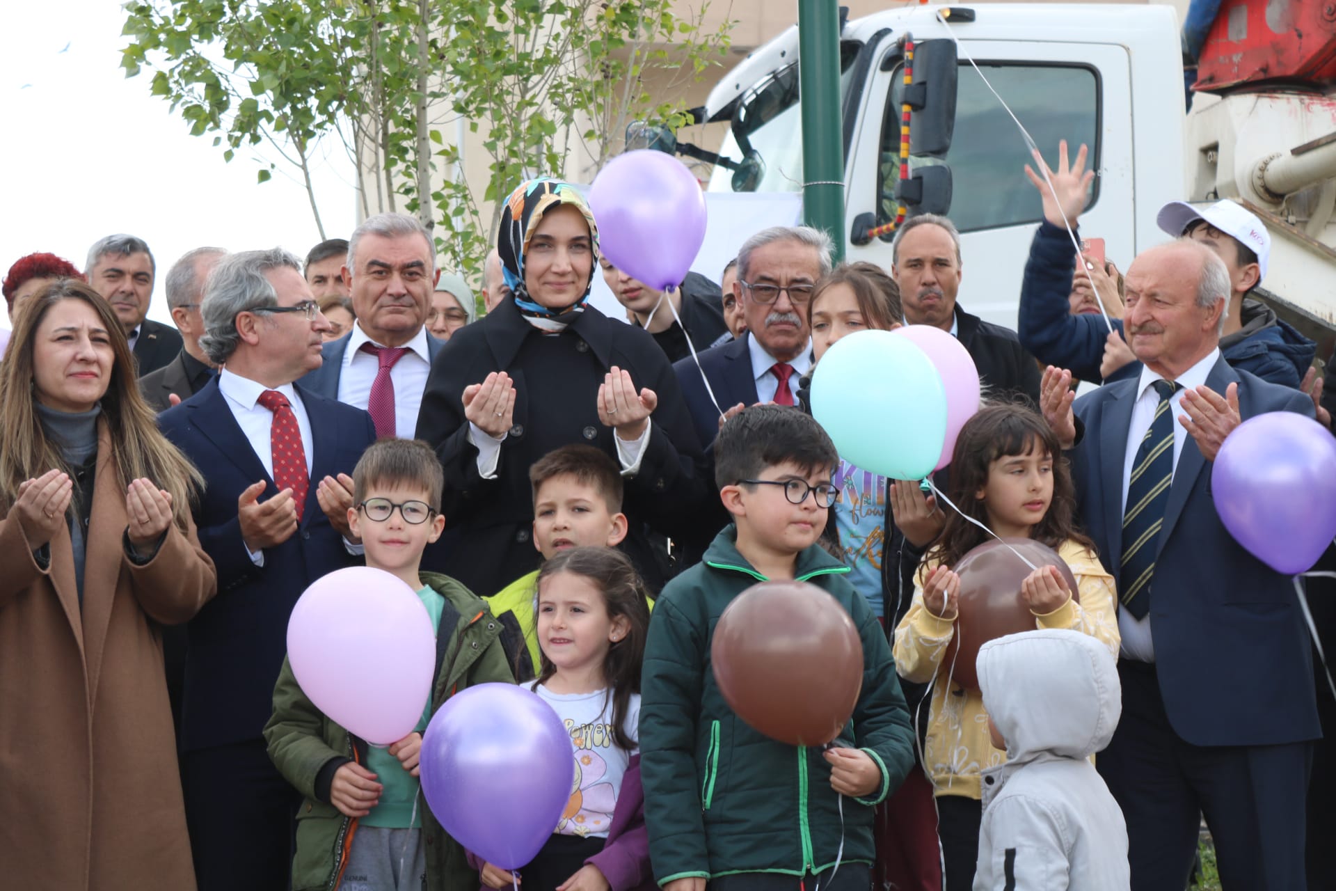 CEZAEVİNDE KALAN ÇOCUKLAR İÇİN ANAOKULU VE KREŞİN TEMELİ ATILDI