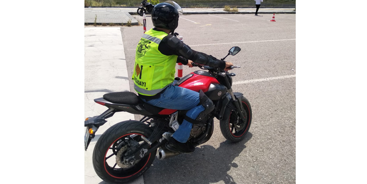 Güvenli Motosiklet Sürücülüğü Eğitimi Verildi