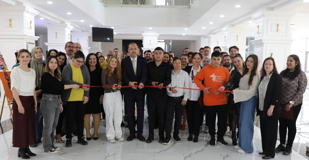 Özel Eğitim Öğrencilerinin Engelsiz Sanat Sergisi AFSÜ’de Açıldı