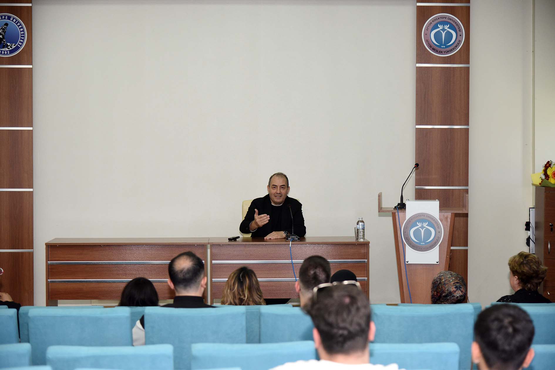 “Enflasyon ve Gençlik: Geleceğe Yatırım” Konferansı Düzenlendi