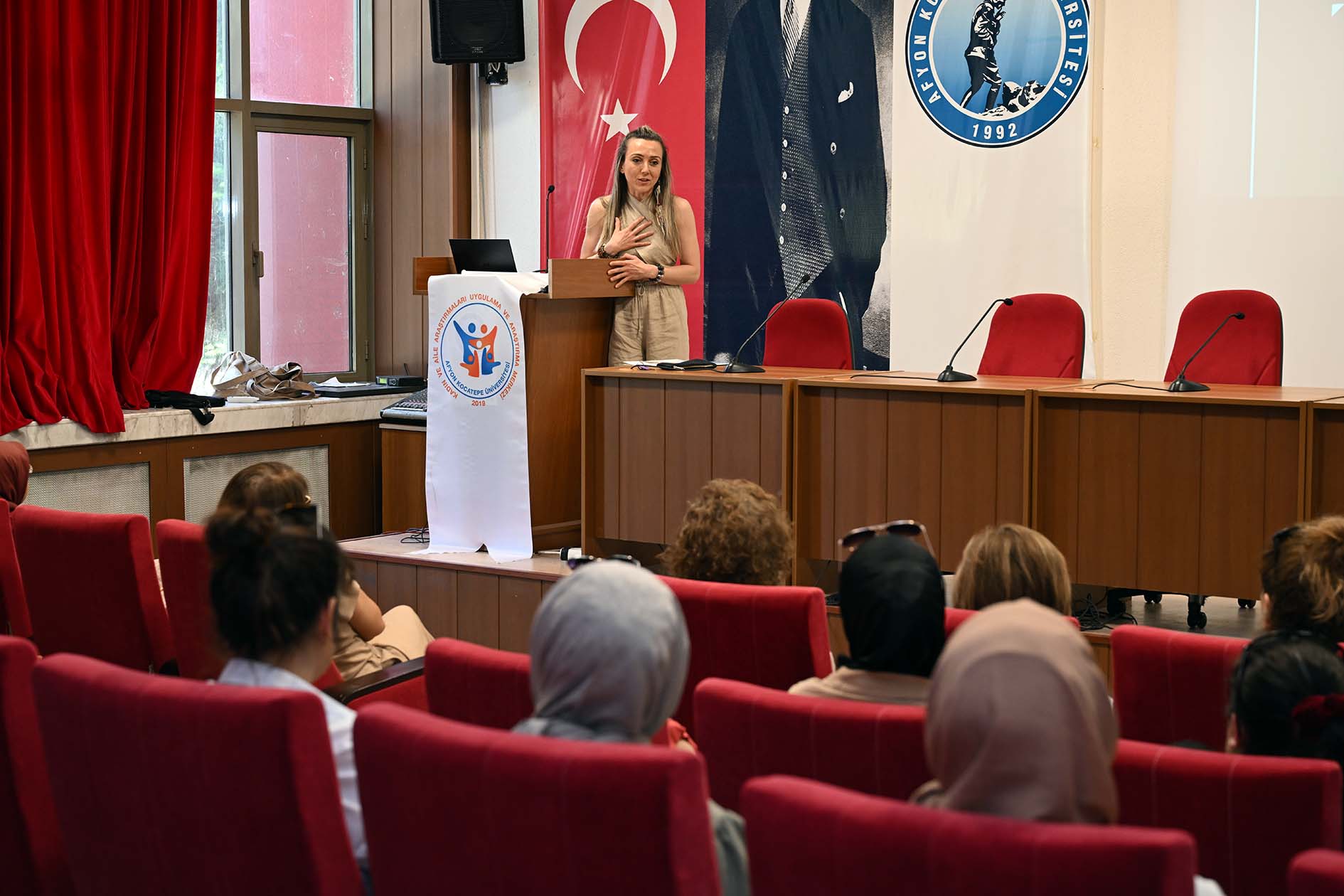 AKÜ’de “Yoga İle Tanışma” Temalı Konferans ve “Bahçe Etkinliği” Düzenlendi