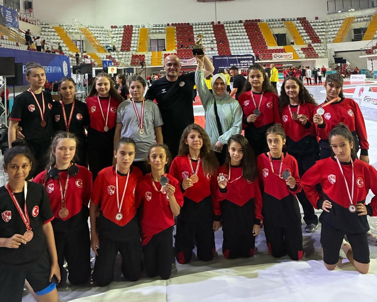 Yeşilay Spor Kulübü'nden Tarihi Başarı