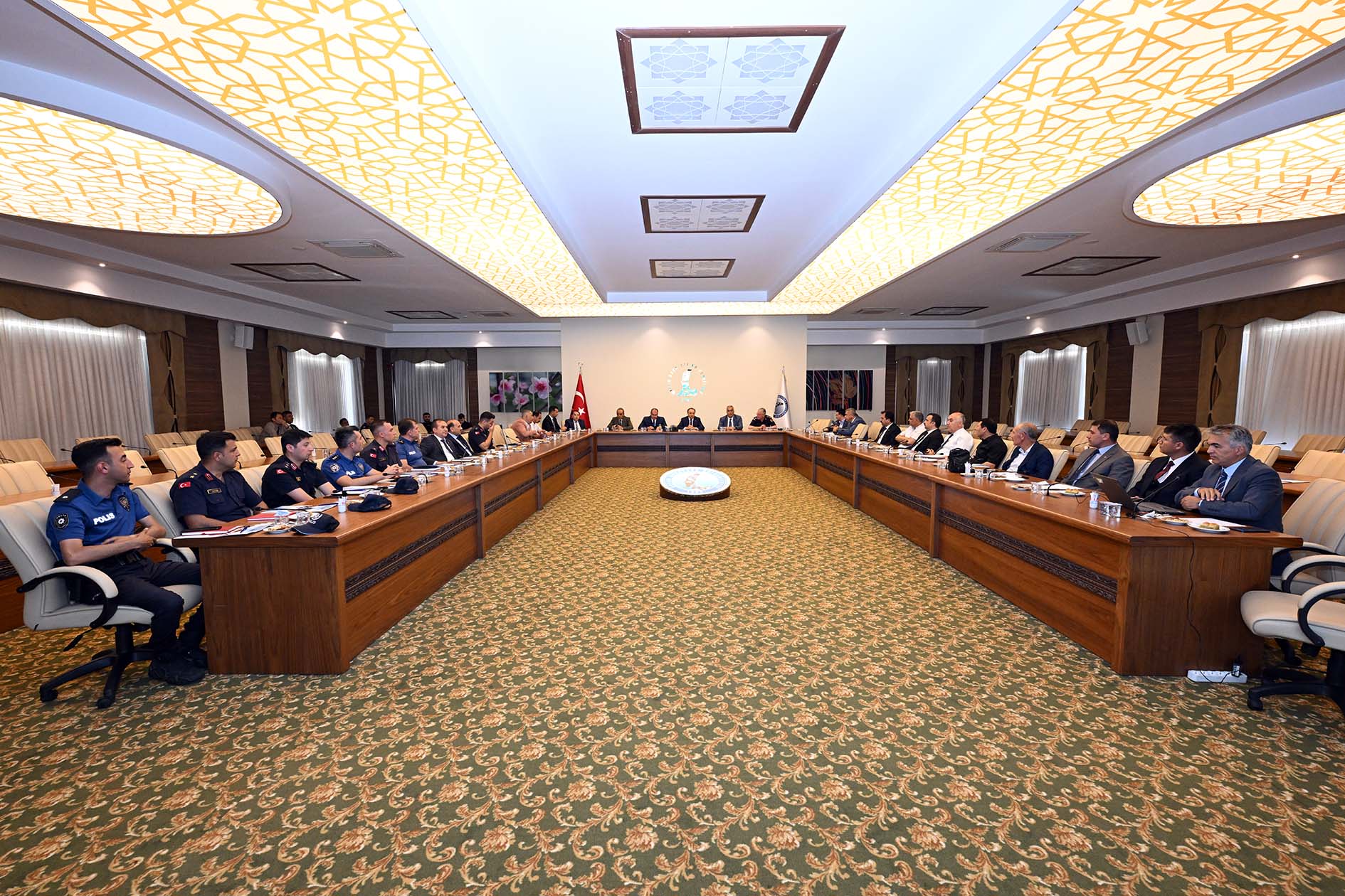 Rektör Karakaş Başkanlığında YKS Koordinasyon Kurulu Toplantısı Yapıldı