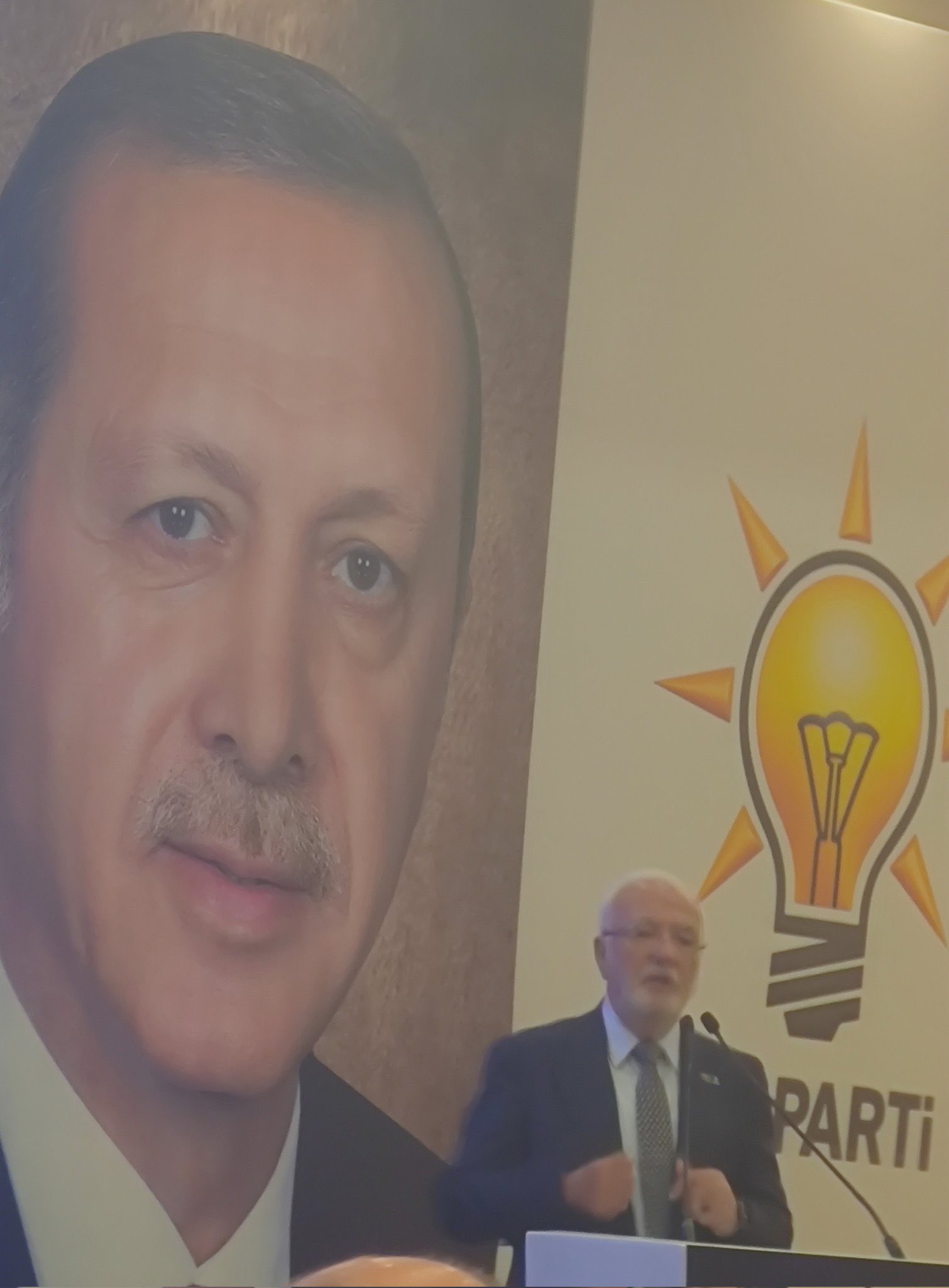 Ak Parti İl Başkanları ve İl Koordinatörleri Çalışma Kampı Sürüyor