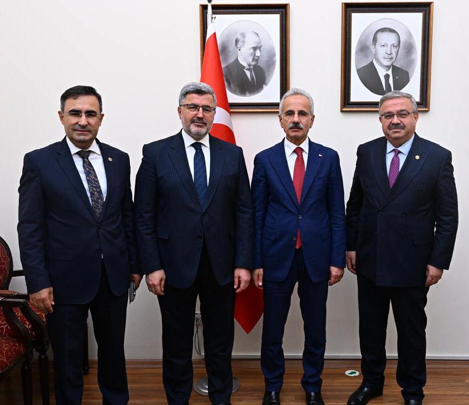 Vekillerden Bakan Uraloğlu'na ziyaret