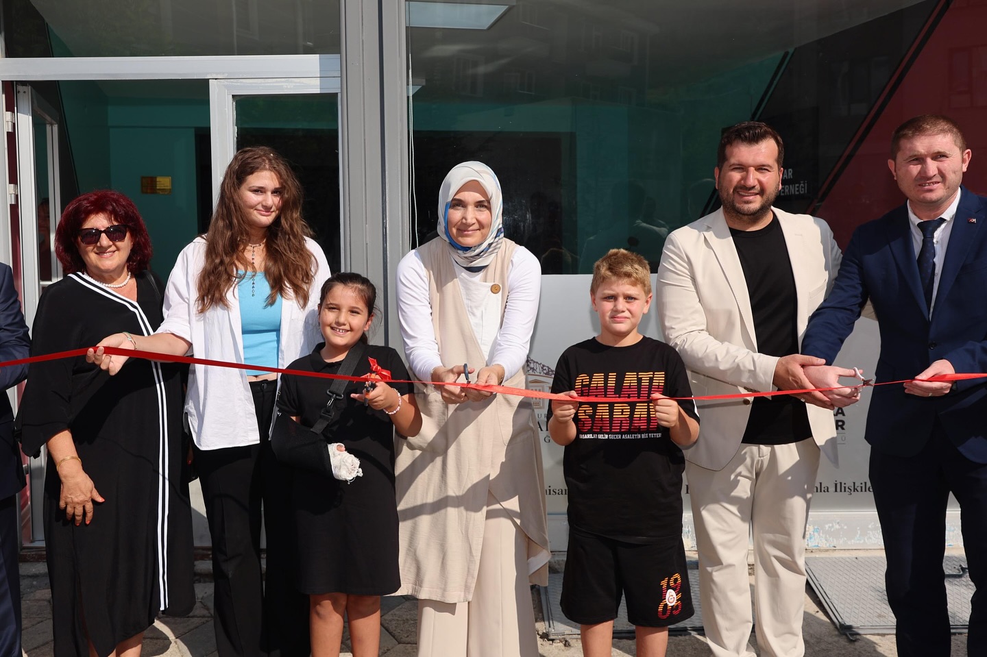 İyilik Hareketi Derneği Gençlik Merkezi’nin açılışı gerçekleştirildi