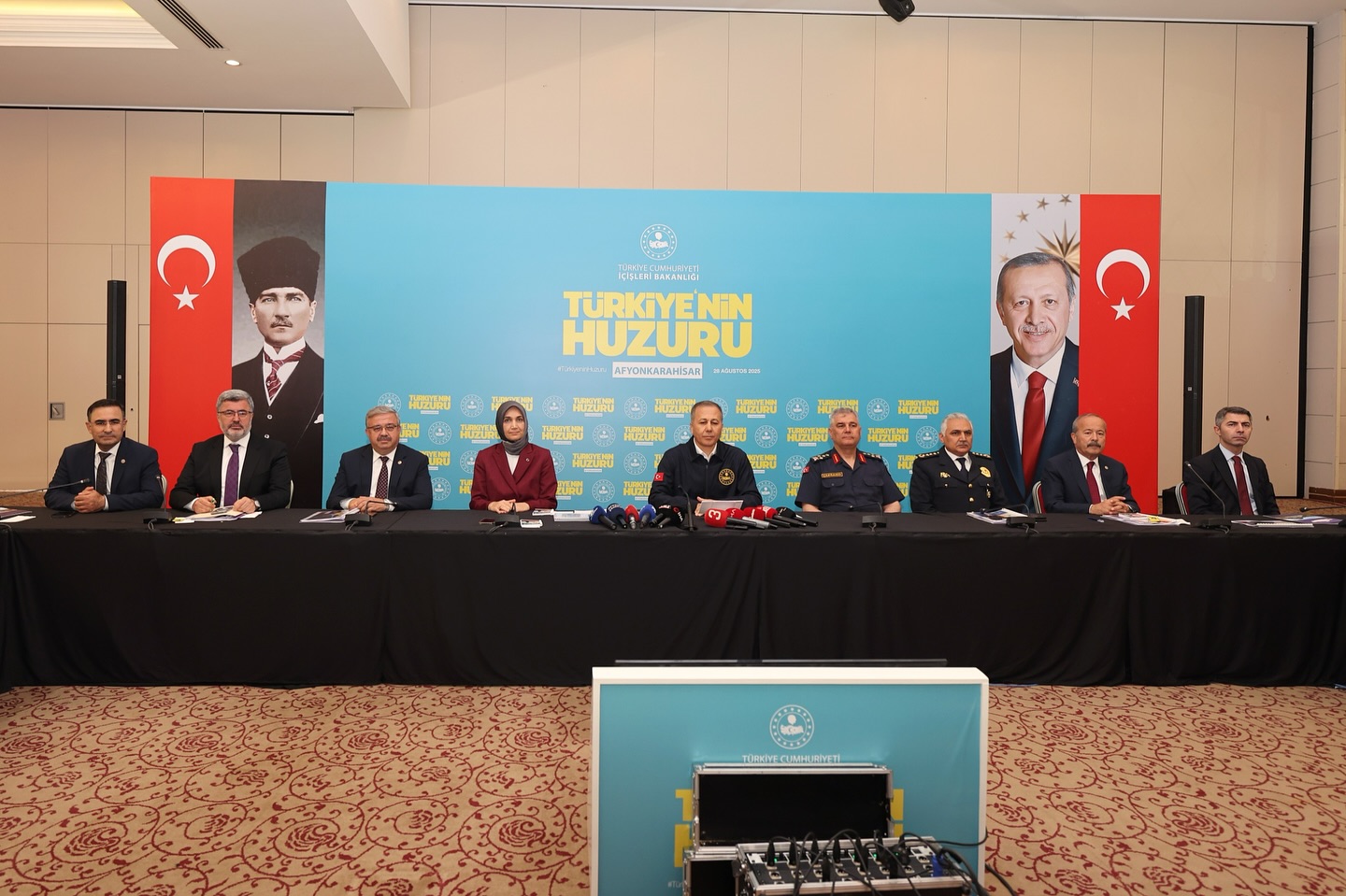 Bakan Yerlikaya, 'Türkiye’nin Huzuru' Toplantısı’na başkanlık etti