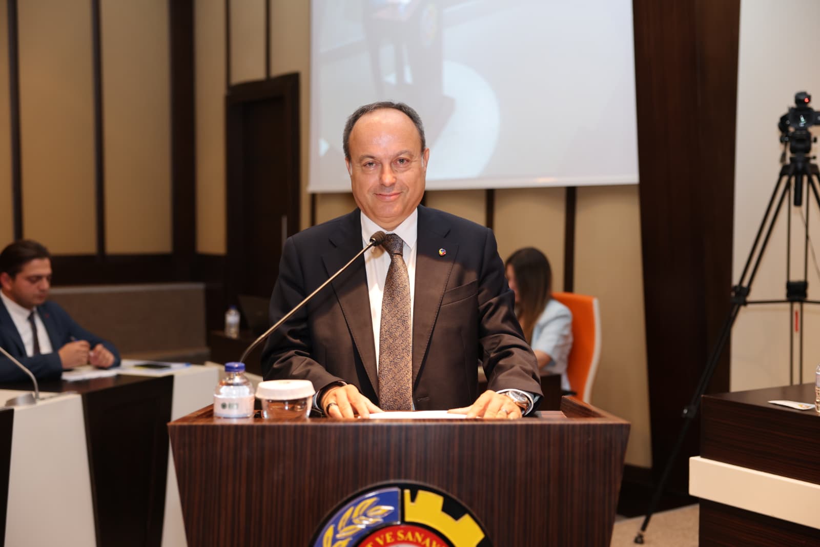 SERTESER, GÜNCEL GELİŞMELER HAKKINDA DEĞERLENDİRMELERDE BULUNDU