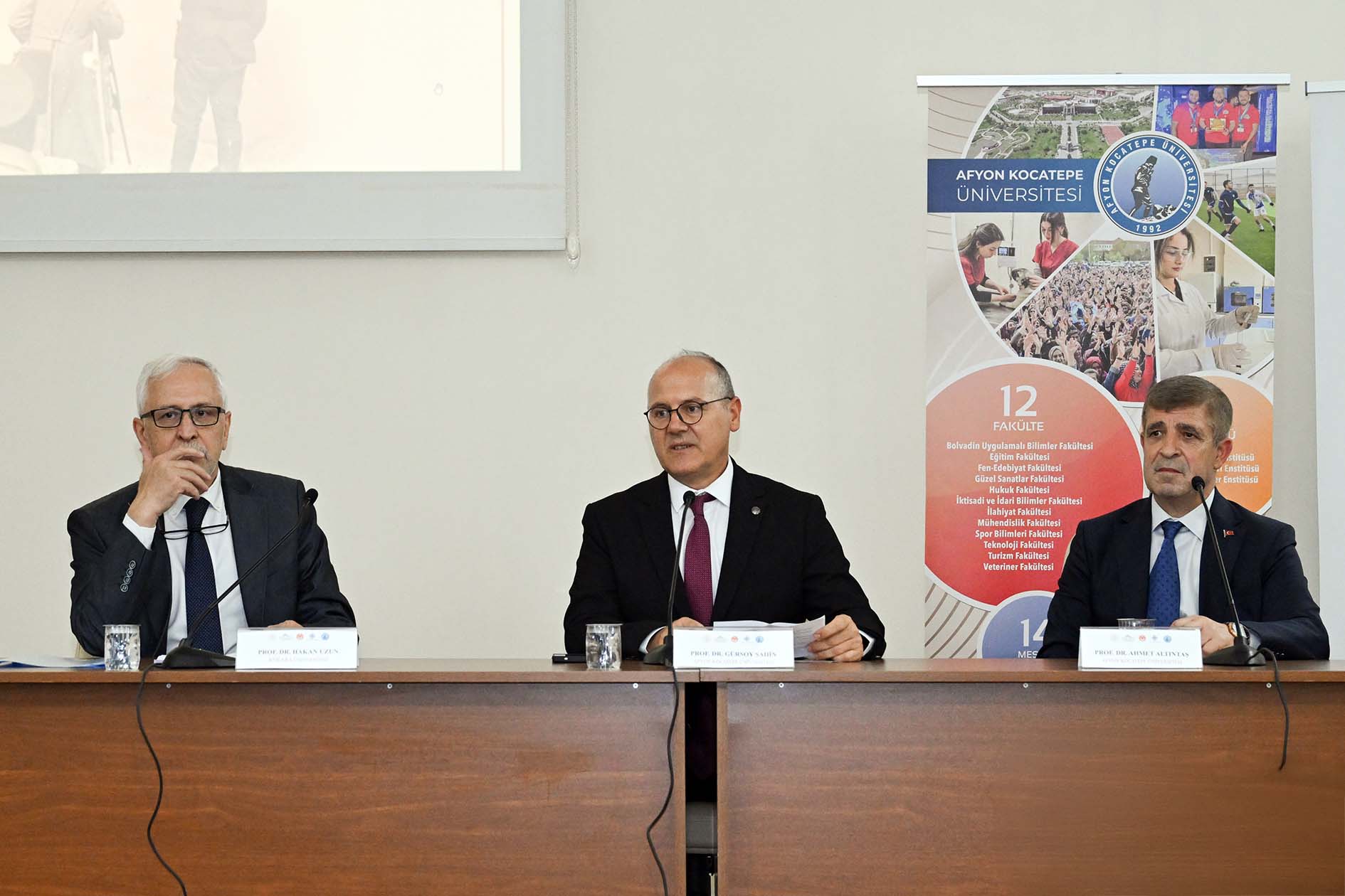 “Türk İstiklal Harbi’nin Son Safhası: 103. Yılında Büyük Taarruzu’u Yeniden Tetkik Etmek” Paneli Düzenlendi