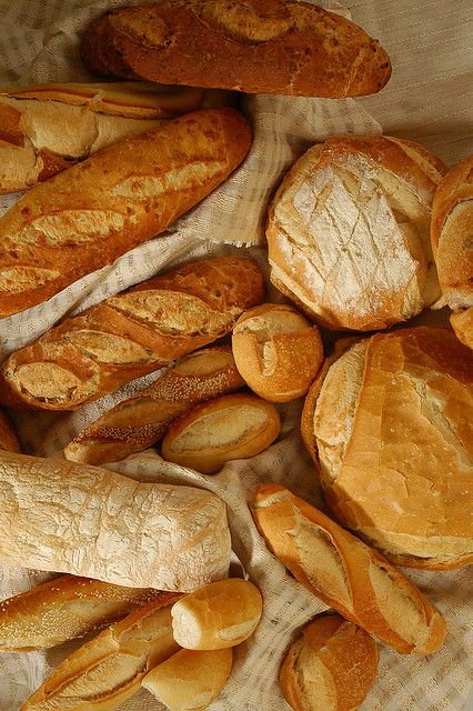 EKMEK 15 TL OLDU, 5 TL’LİK HALK EKMEĞE RAĞBET PATLADI
