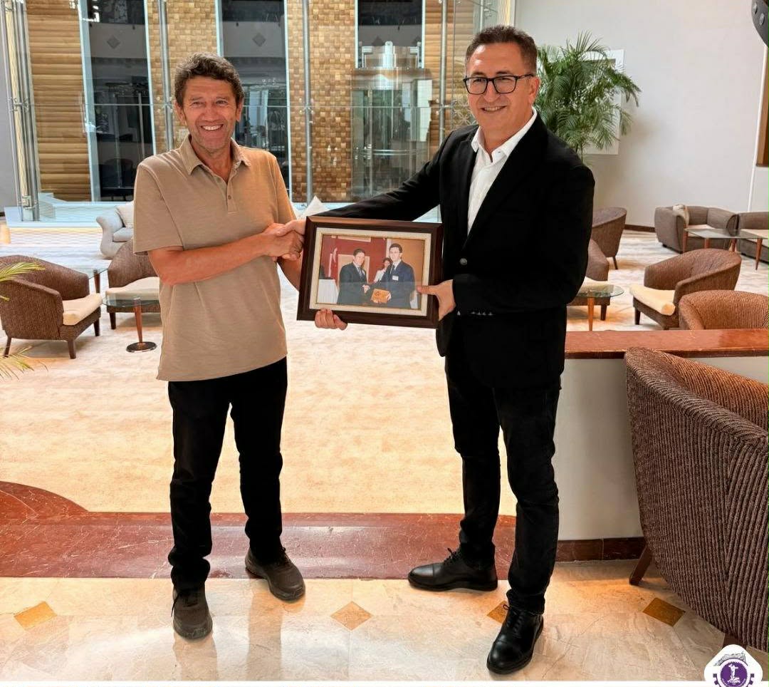 AFSİAD'dan Salim Pancar'a Plaket