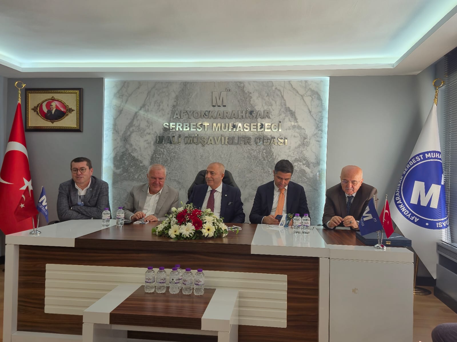 TURMOB GENEL BAŞKAN ADAYI YILDIZ, AFYON'DA MESLEKTAŞLARIYLA BULUŞTU