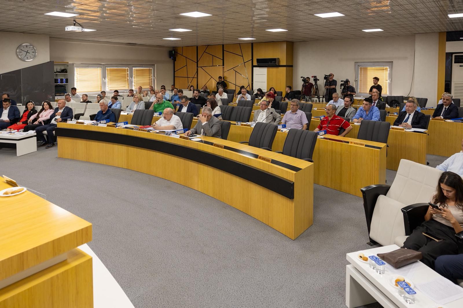 “HİÇ KİMSE DEVLET KURUMLARINI YOK SAYAMAZ”