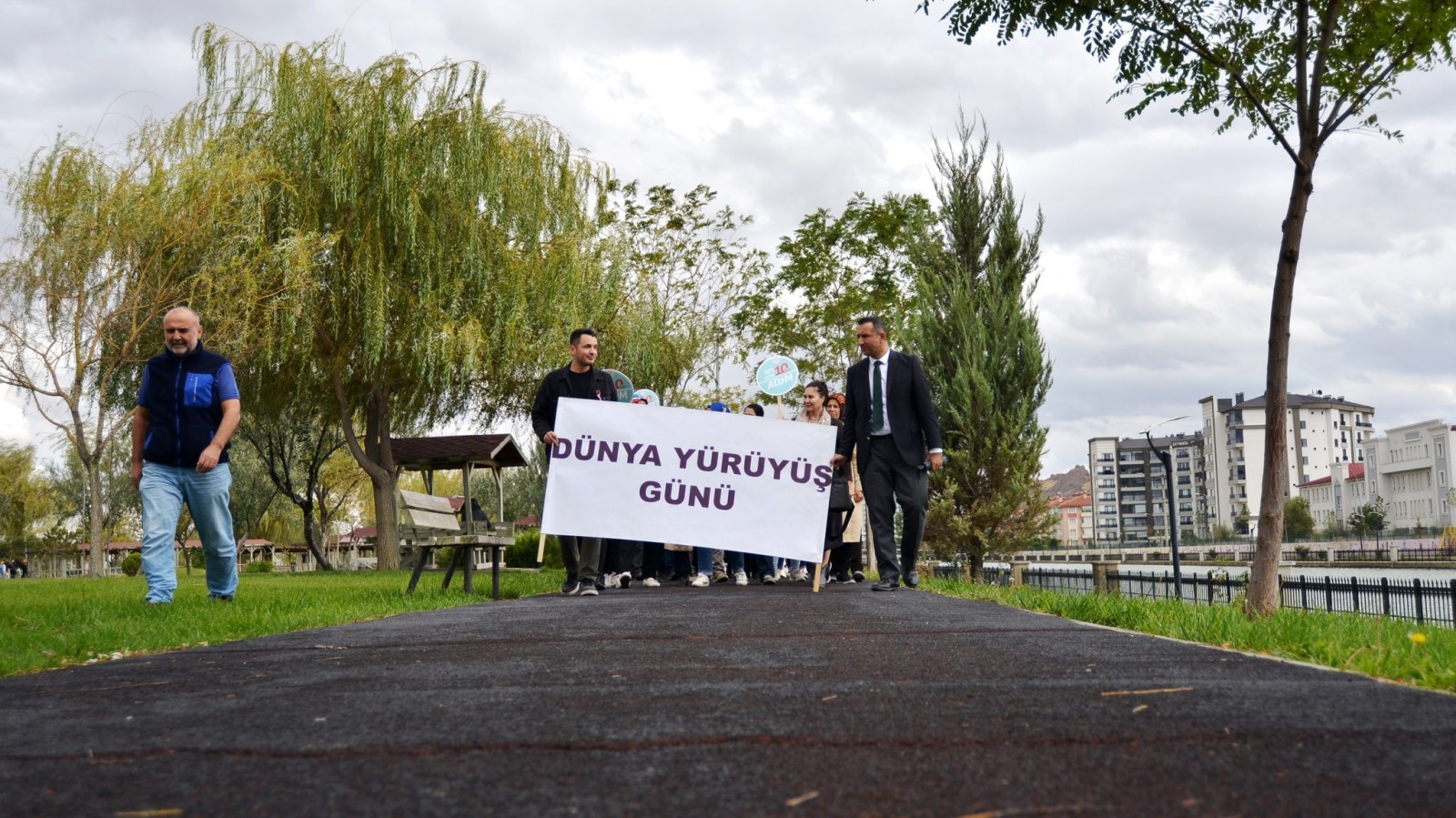 Akarçay’da yürüyüş programı düzenlendi