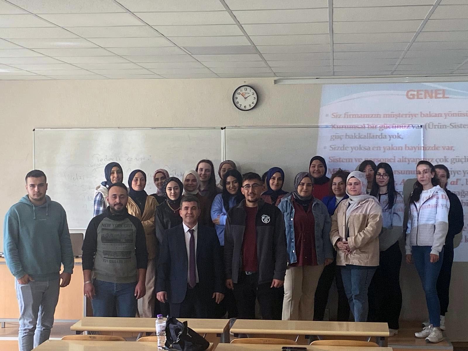 AKÜSEM Mesleki Gelişim Eğitimlerini Sürdürüyor