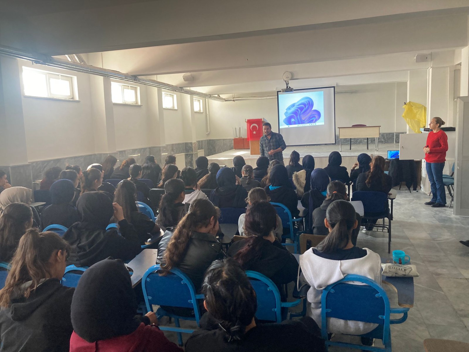 Huzurlu Aile, Güçlü Toplum Projesi Kapsamında Faaliyetler Devam Ediyor