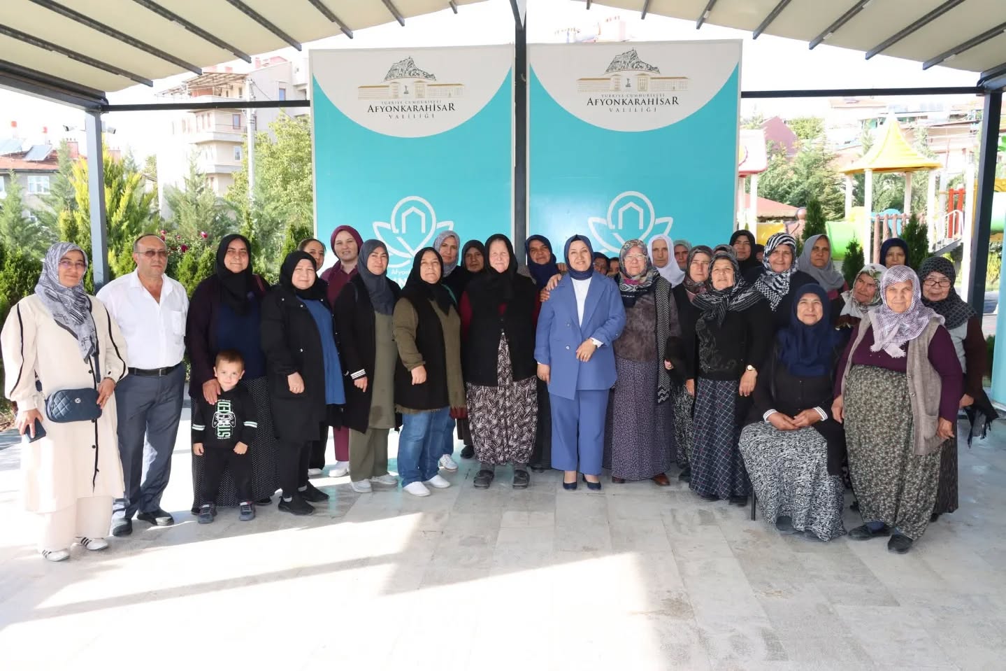 Kadınlara Özel Halk Günü Toplantıları Devam Ediyor