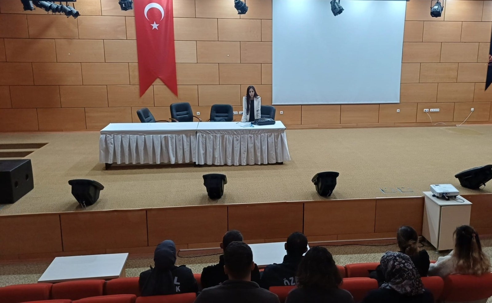Devlet Hastanesi Personeline İşaret Dili Eğitimi