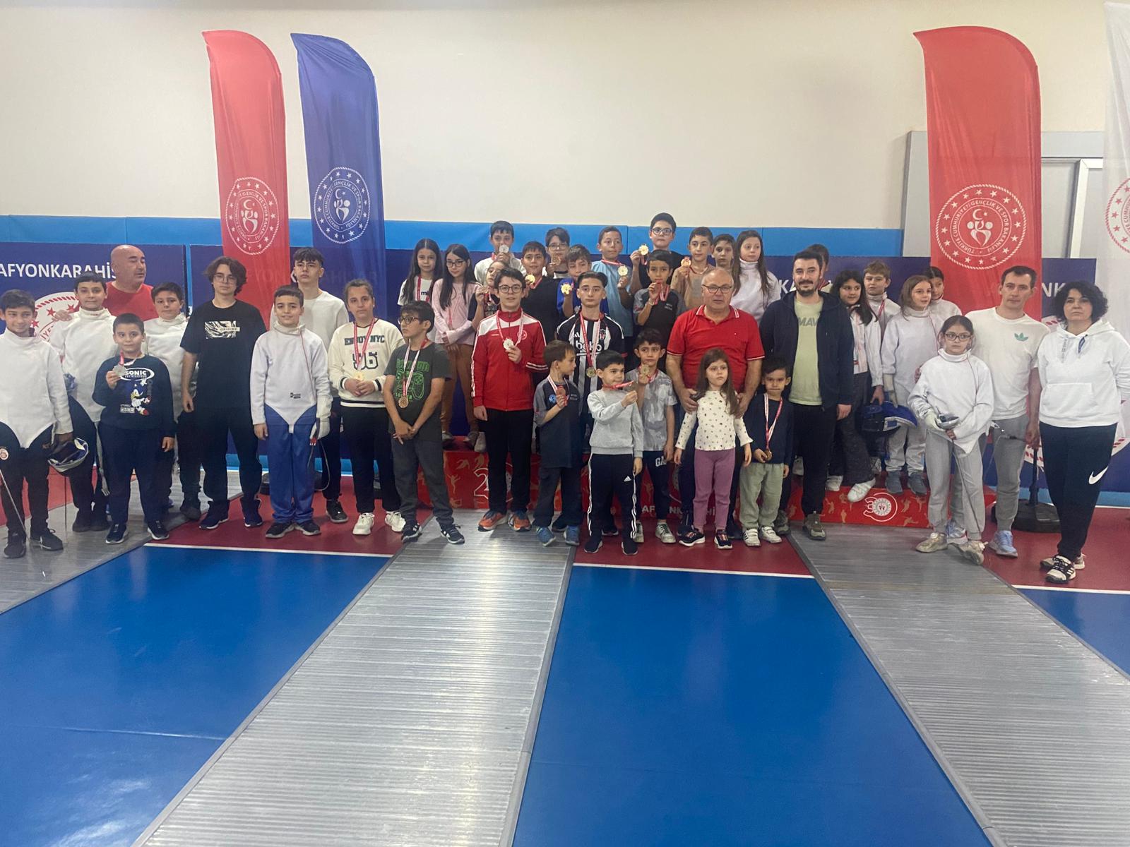 Cumhuriyetin 102. Yılında Sporun ve Gençliğin Zaferi Sahalardan Yükseldi