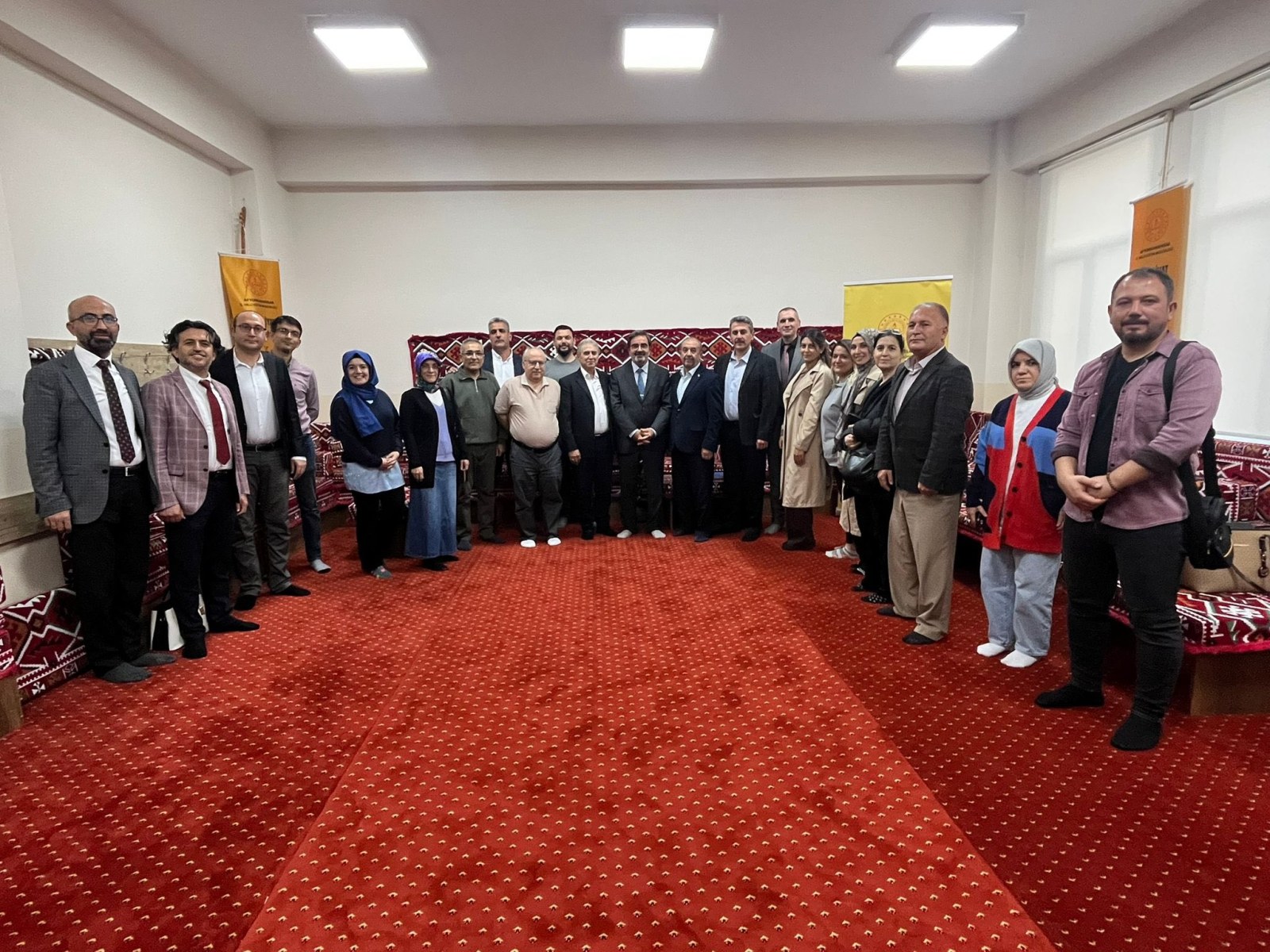 Edebiyat Akademisi Etkinlikleri Devam Ediyor