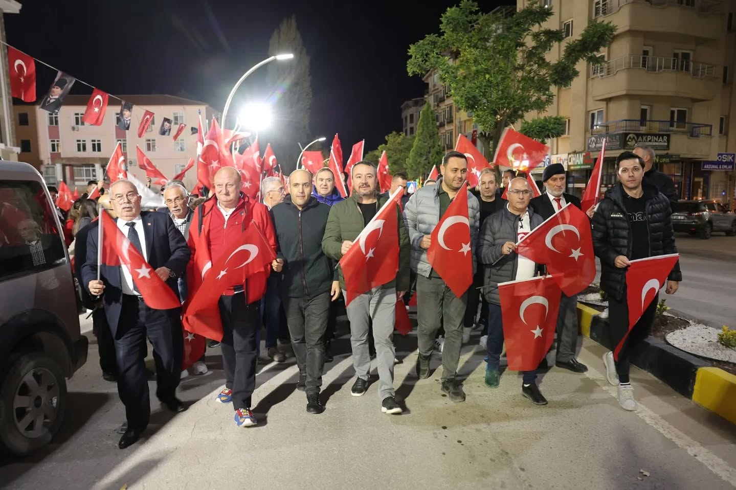 Sandıklı'da Bayrak Yürüyüşü