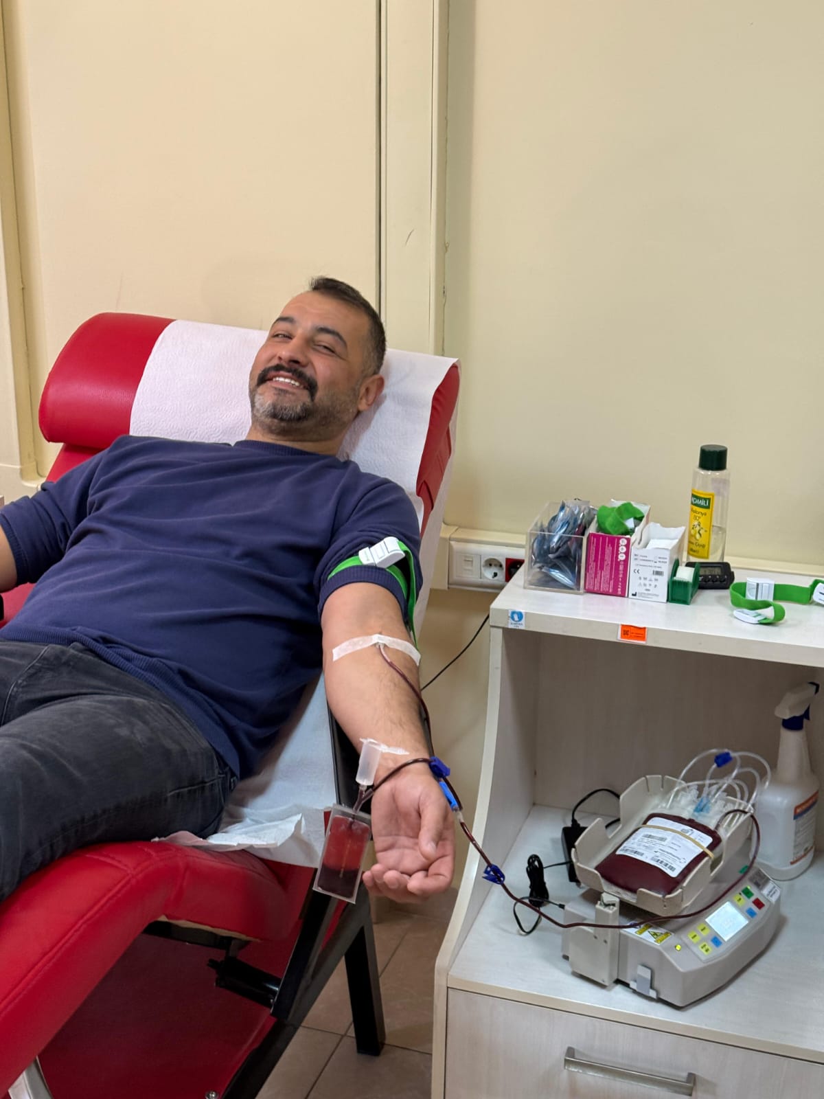 AFYONKARAHİSAR'DA AK PARTİ İL BAŞKANLIĞI'NDAN KAN BAĞIŞI