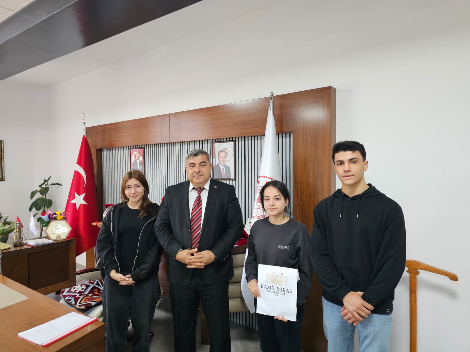 Öğrenciler İstedi, Anında Kazakistan İle Temas Kuruldu