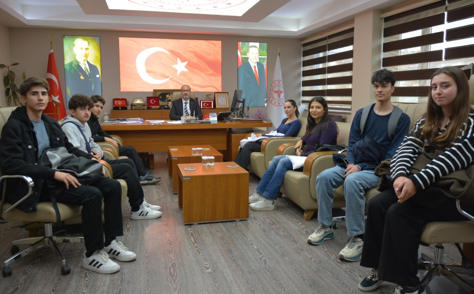 Dr. Öztürk, Öğrencileri Misafir Etti