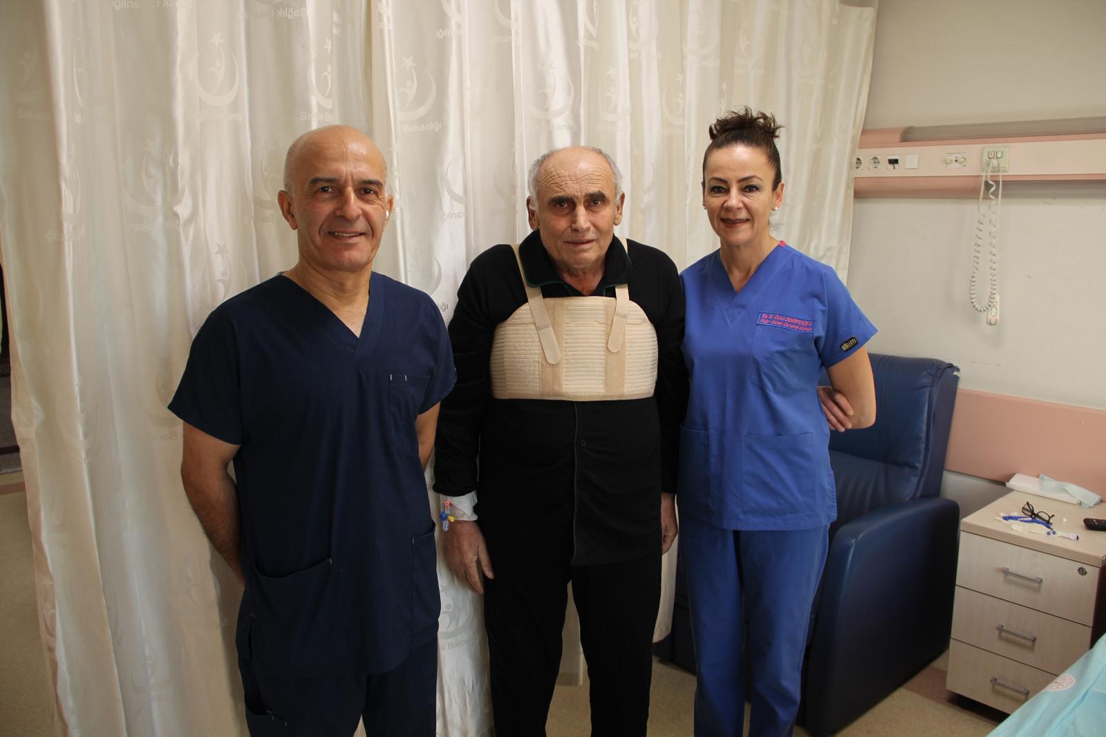 Aort Kapak ve Aort Damar Operasyonu İlk Kez Yapıldı