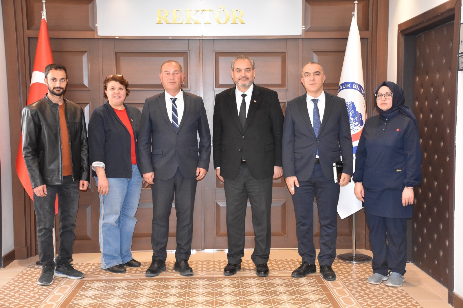 Türk Sağlık Sen'den Rektör Aslan'a Ziyaret