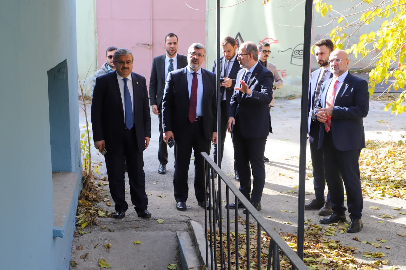 Semt Polikliniğini İncelediler