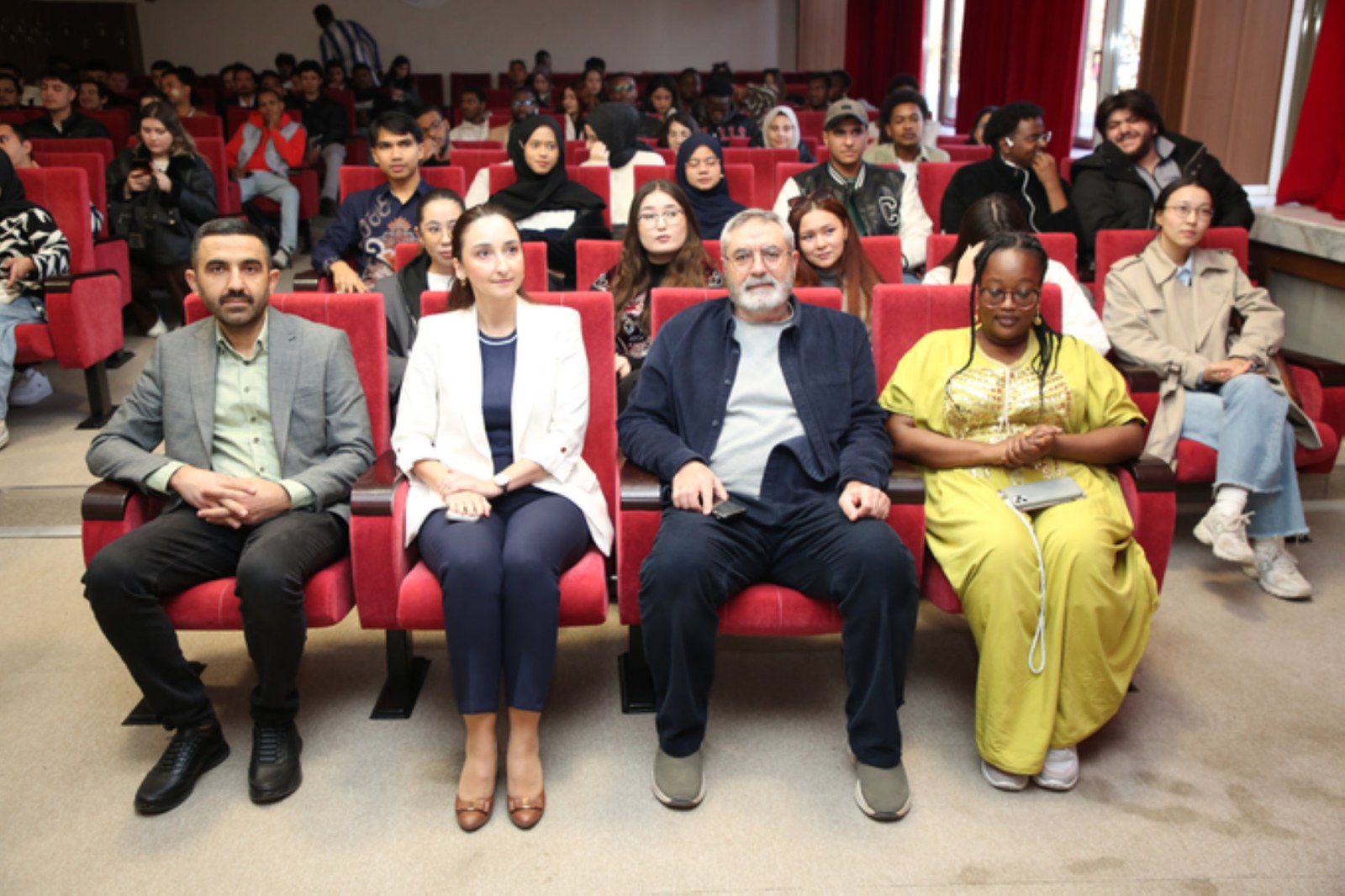 “Farklılıklar engel değil, bizi güzelleştiren zenginliktir”