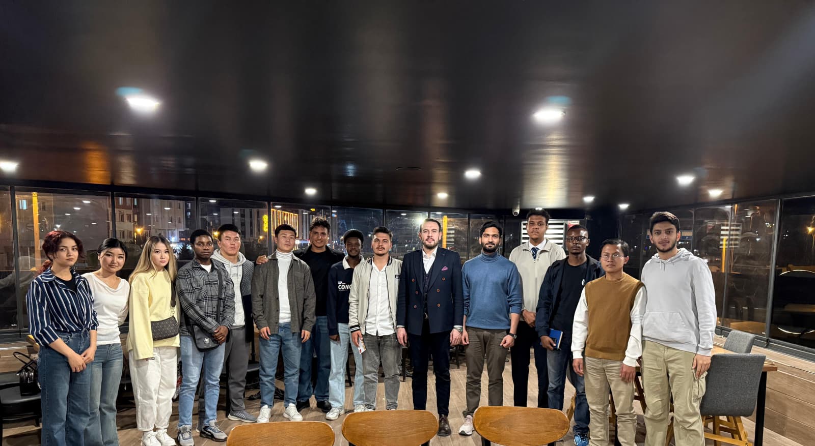 DÜNYANIN DÖRT BİR YANINDAN GELEN ÖĞRENCİLERİ AĞIRLADILAR