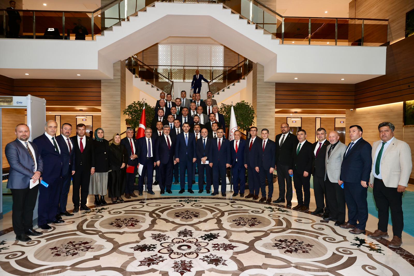 “AFYONKARAHİSAR’IN ÖNCELİKLERİNİ BAKANIMIZA SUNDUK”