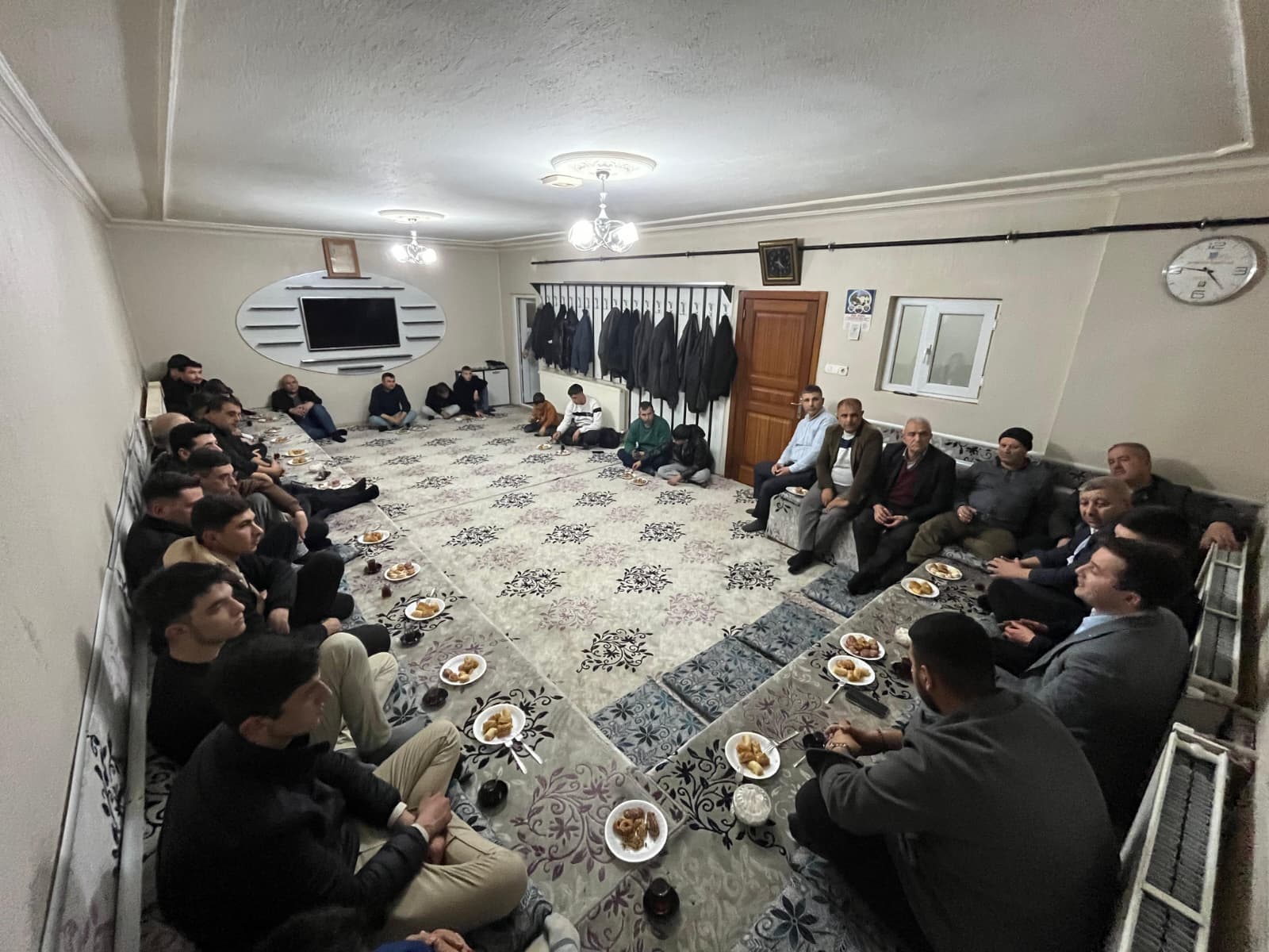 Susuzlu Gençlerle Buluştular