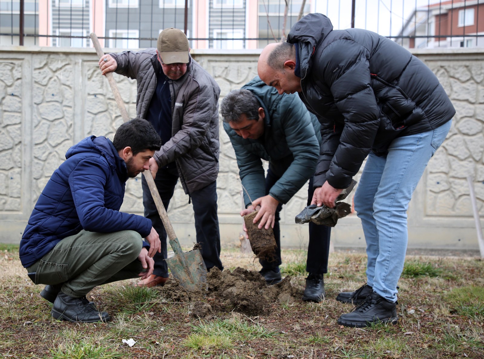 50 Fidan Toprakla Buluştu