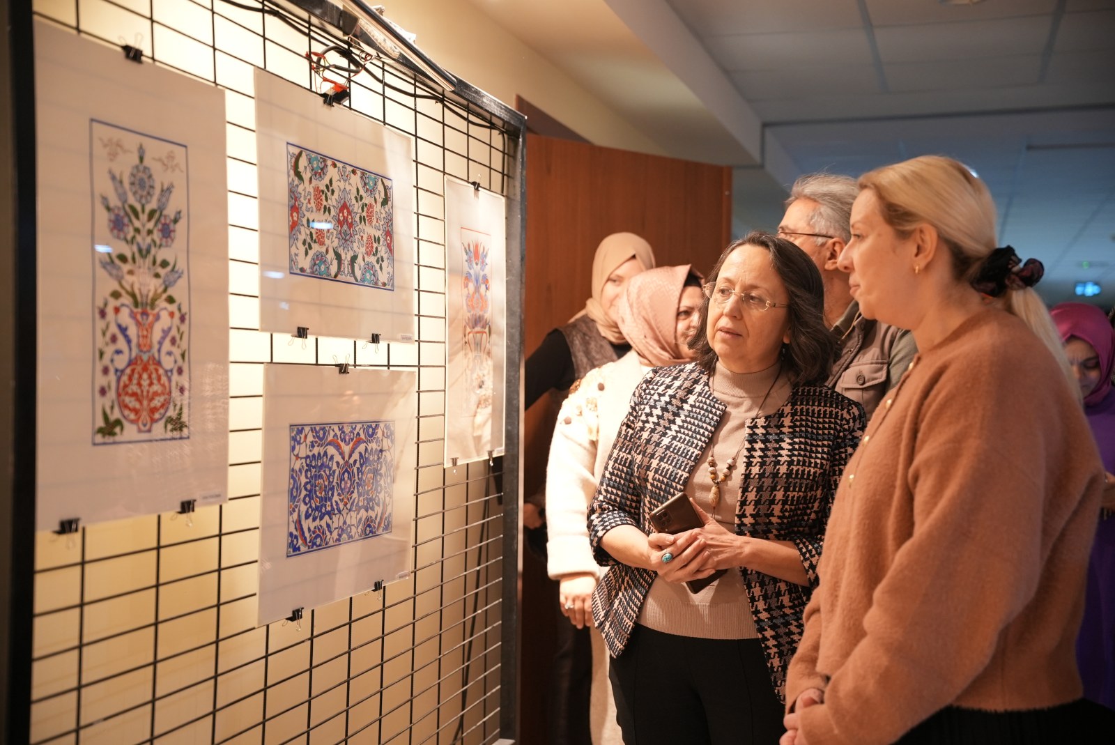 AKÜ GSF Öğrencilerinden Tezhip Sergisi