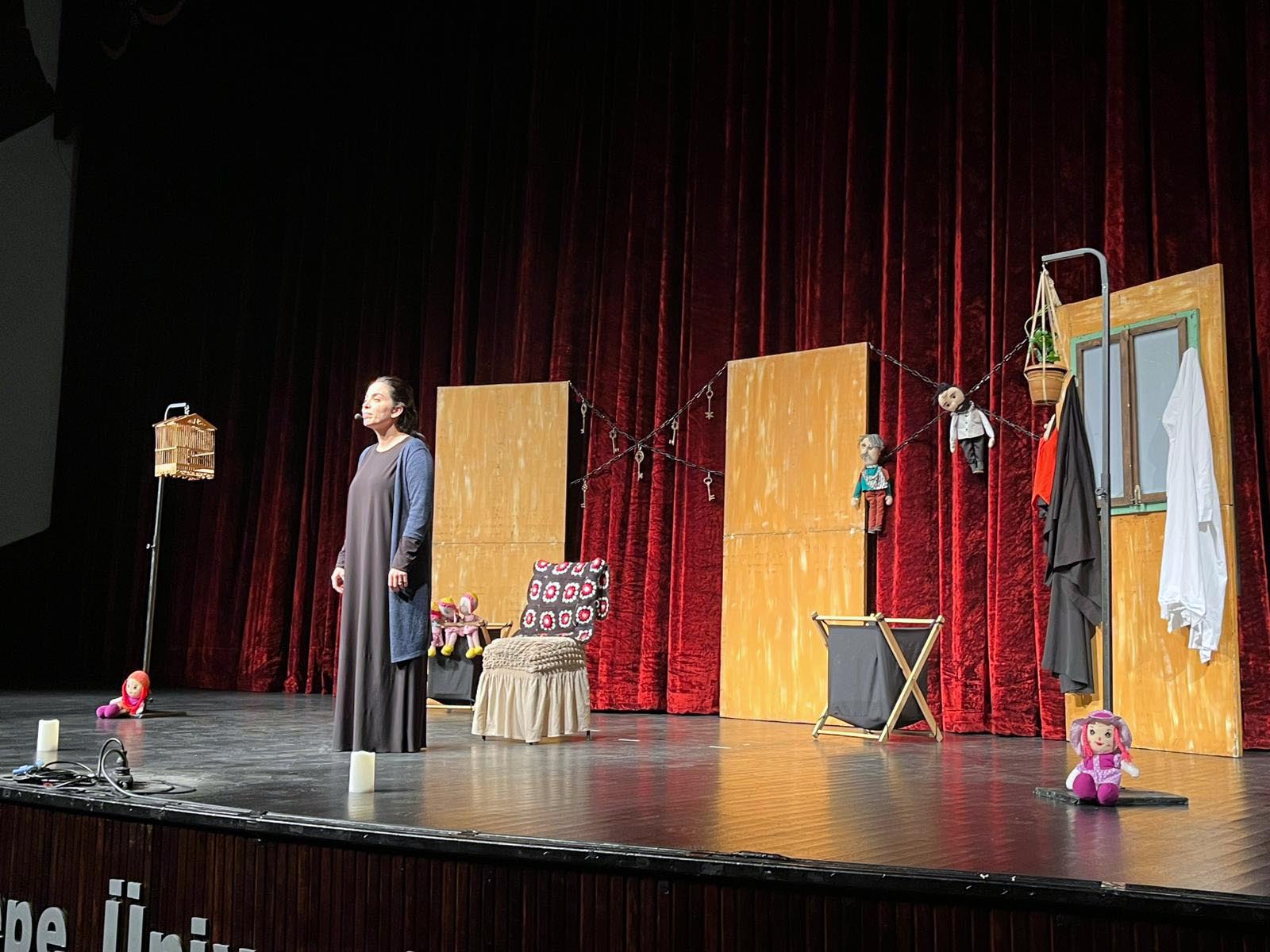 “Filistin Hakkında Konuşmalıyız” Tiyatro Oyunu Sahnelendi